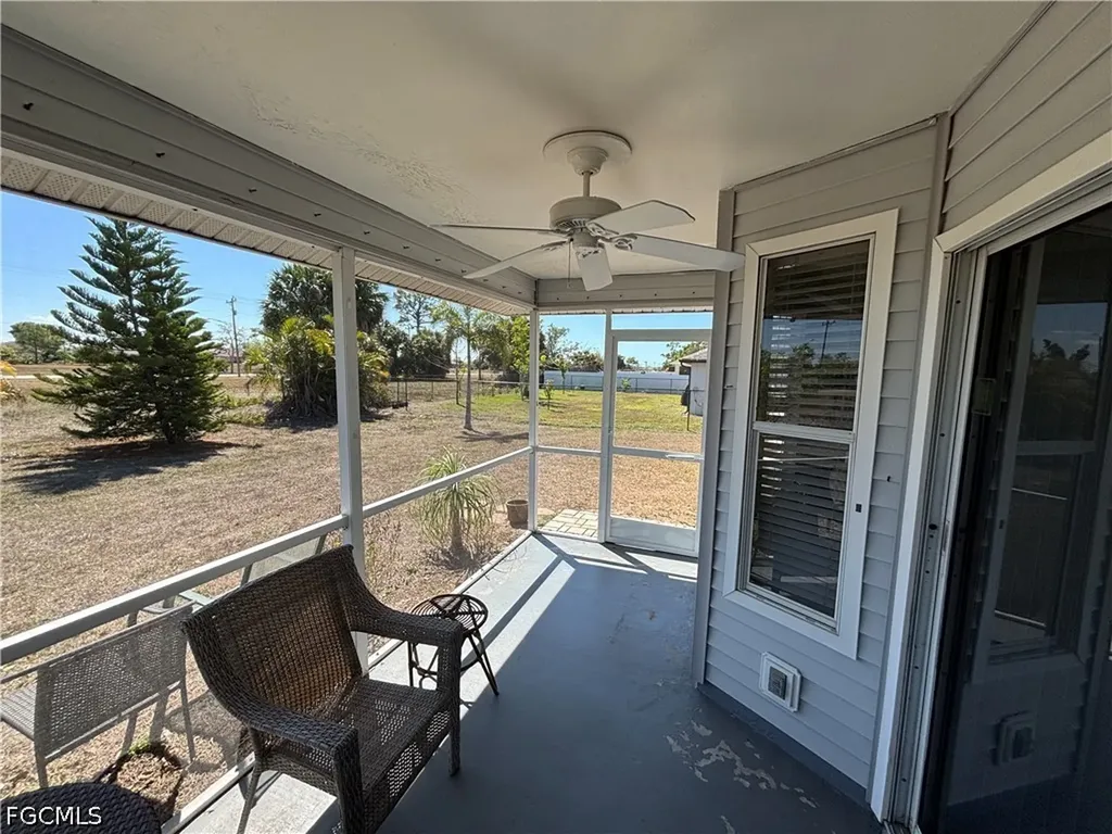 1213 SW 8th Place Cape Coral FL 33991