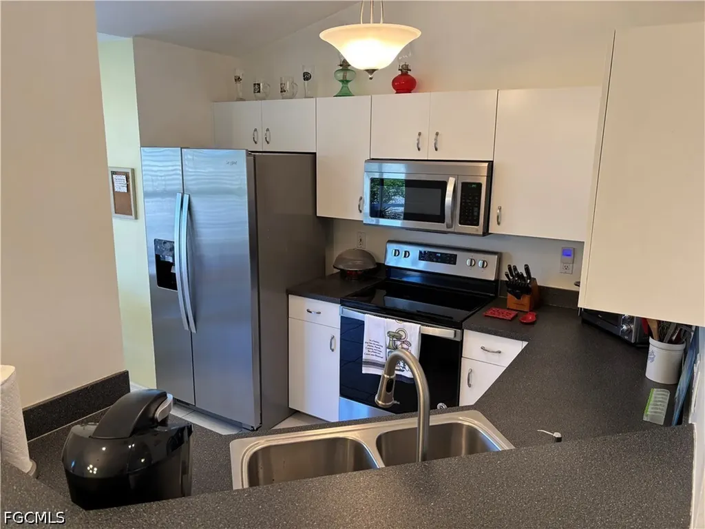 1213 SW 8th Place Cape Coral FL 33991