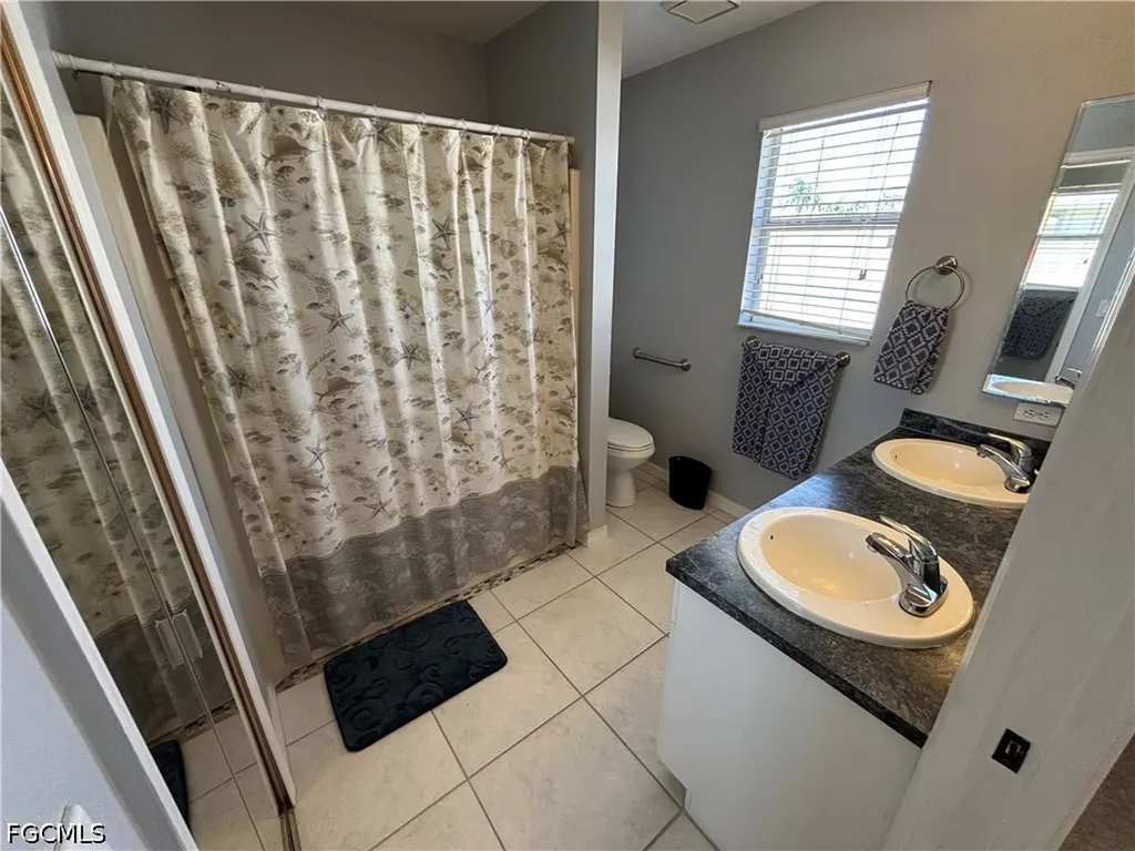 1213 SW 8th Place Cape Coral FL 33991