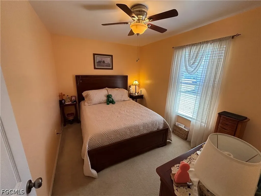 1213 SW 8th Place Cape Coral FL 33991