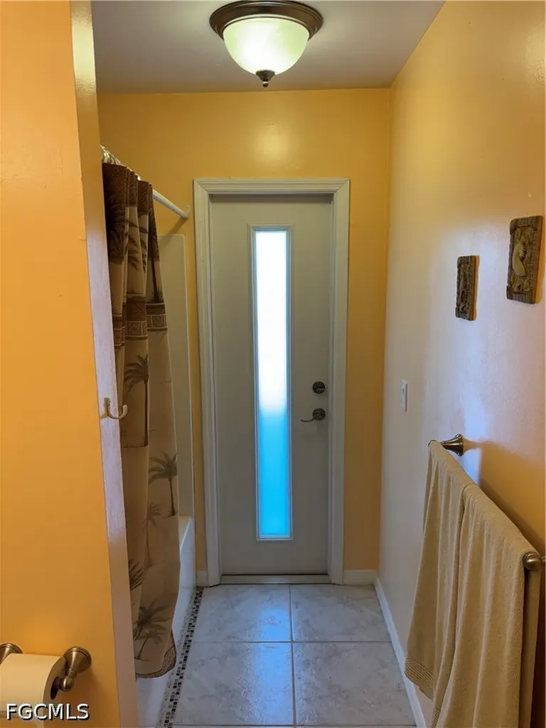 1213 SW 8th Place Cape Coral FL 33991