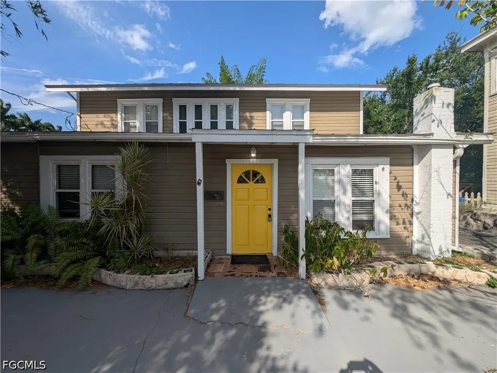 1637 Woodford Avenue Fort Myers FL 33901