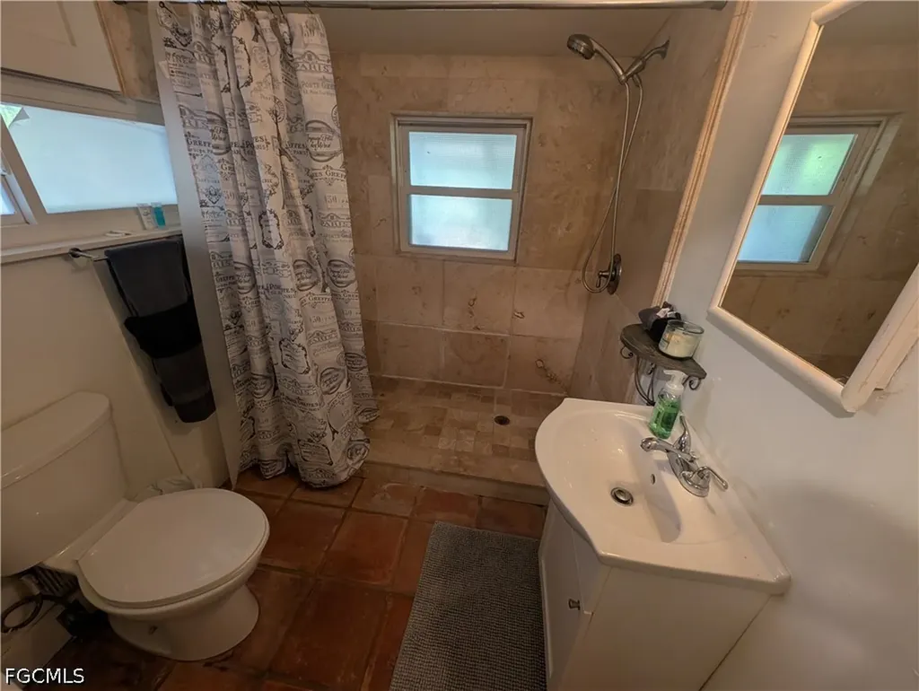 1637 Woodford Avenue Fort Myers FL 33901