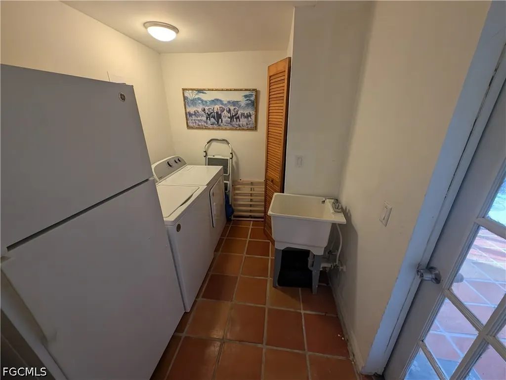 1637 Woodford Avenue Fort Myers FL 33901