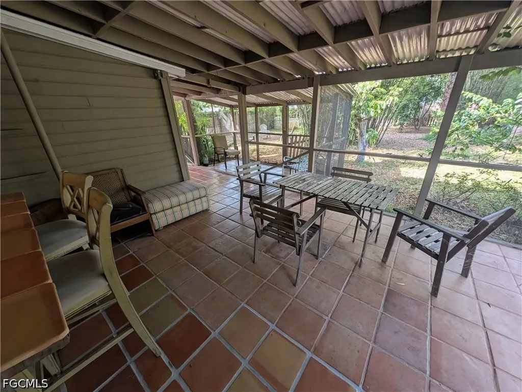 1637 Woodford Avenue Fort Myers FL 33901