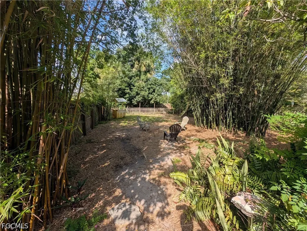 1637 Woodford Avenue Fort Myers FL 33901