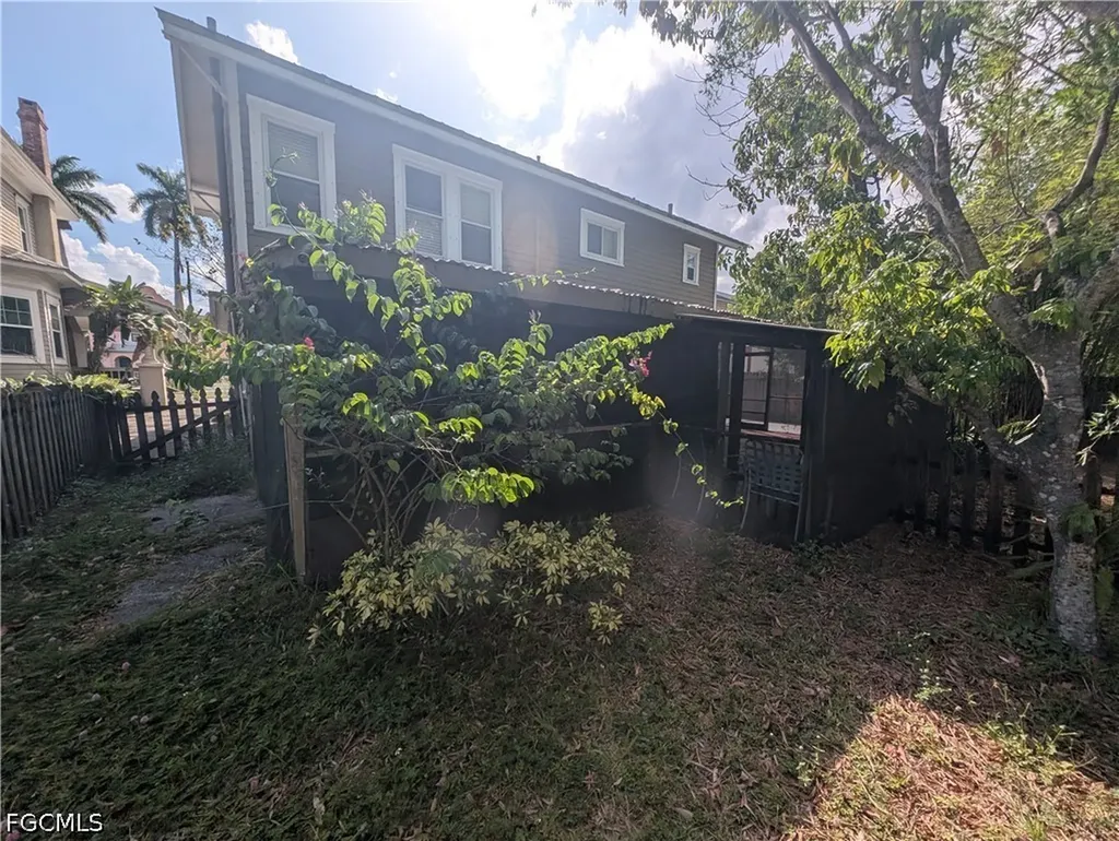 1637 Woodford Avenue Fort Myers FL 33901