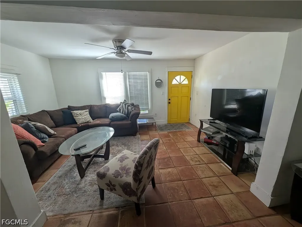 1637 Woodford Avenue Fort Myers FL 33901