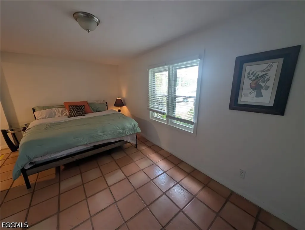 1637 Woodford Avenue Fort Myers FL 33901