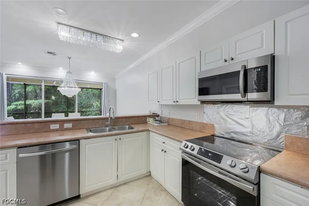 10253 S Silver Palm Drive Estero FL 33928
