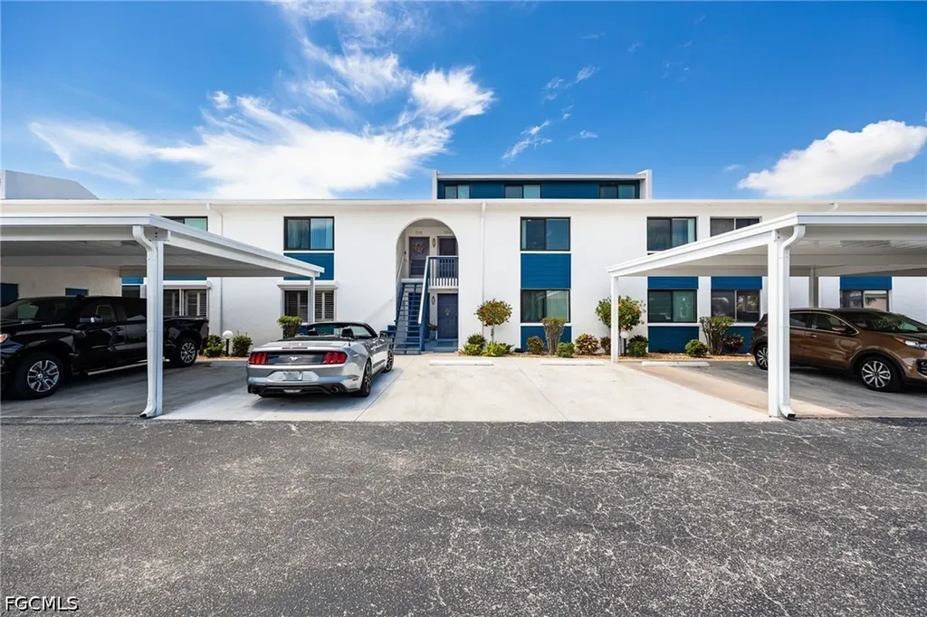 4904 Vincennes Street Cape Coral FL 33904