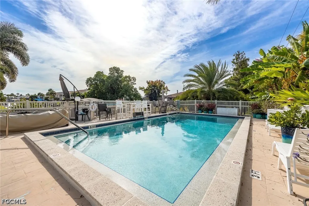 4904 Vincennes Street Cape Coral FL 33904