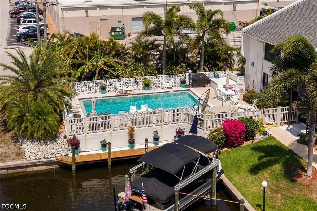 4904 Vincennes Street Cape Coral FL 33904