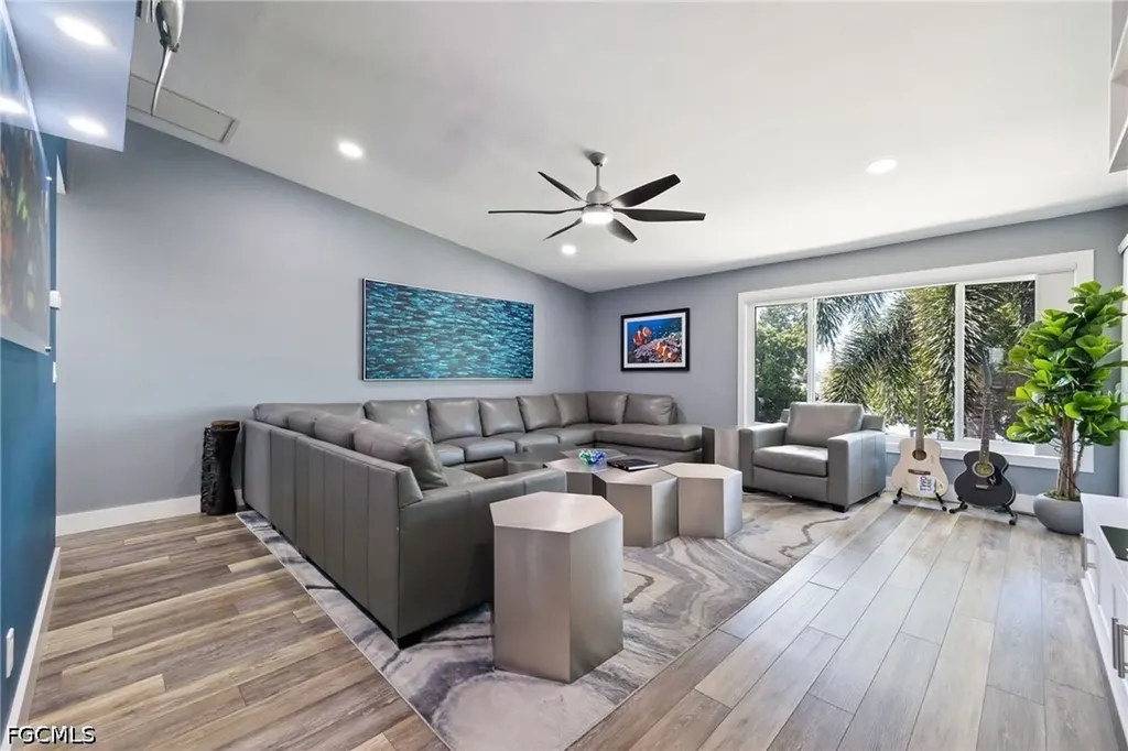 4904 Vincennes Street Cape Coral FL 33904