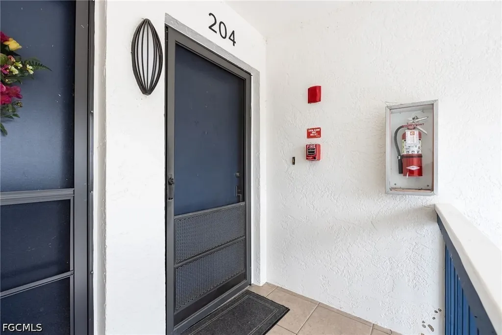 4904 Vincennes Street Cape Coral FL 33904