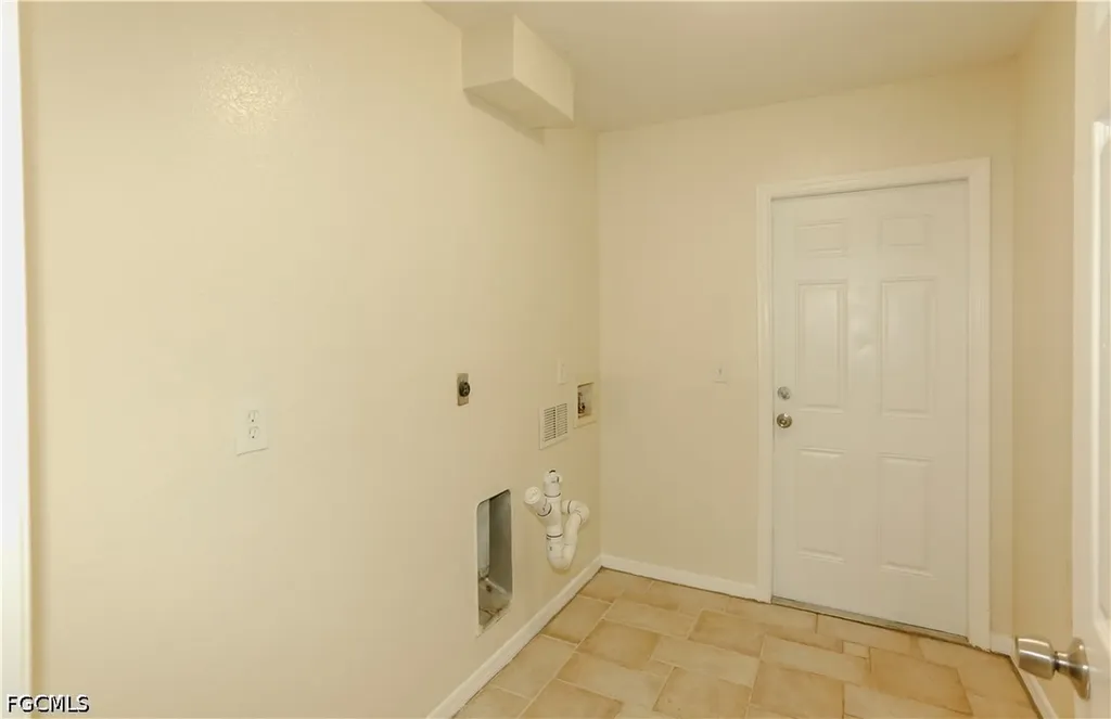 3417 28th Street SW Lehigh Acres FL 33976