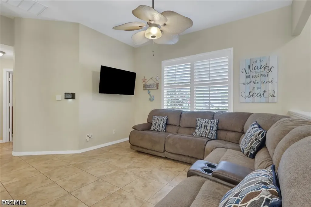 134 SE 18th Street Cape Coral FL 33990