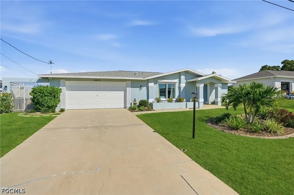 4433 SE 8th Place Cape Coral FL 33904