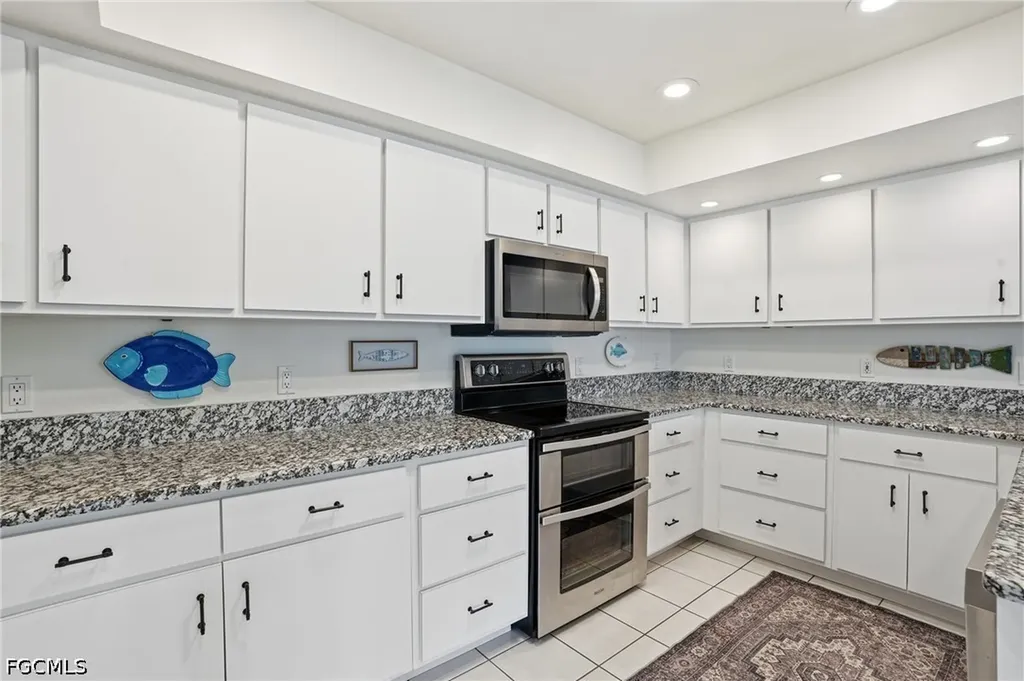 4433 SE 8th Place Cape Coral FL 33904