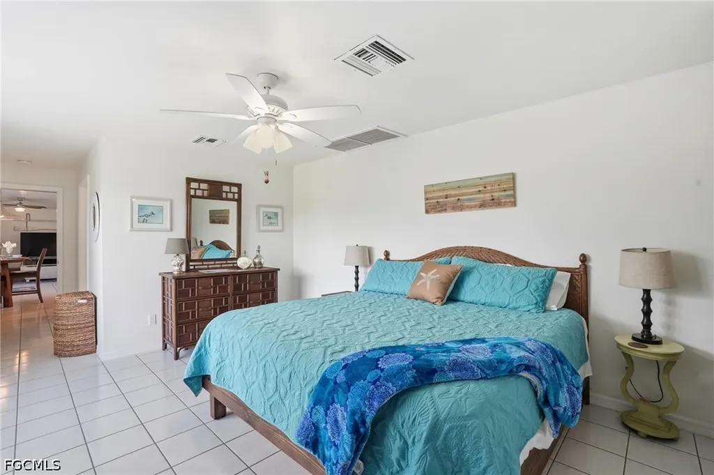 4433 SE 8th Place Cape Coral FL 33904