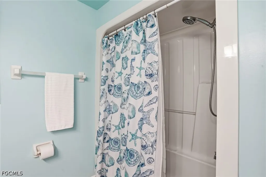 4433 SE 8th Place Cape Coral FL 33904