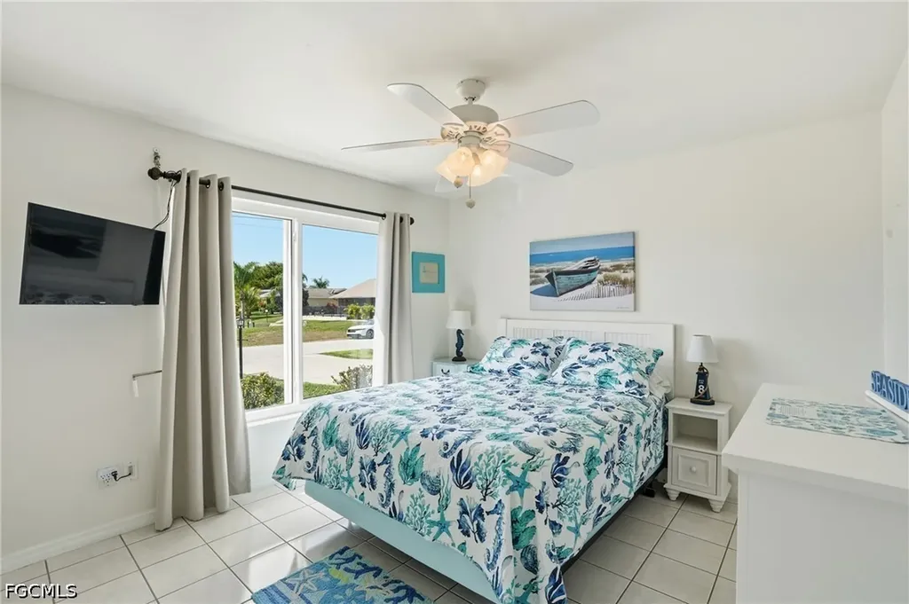 4433 SE 8th Place Cape Coral FL 33904