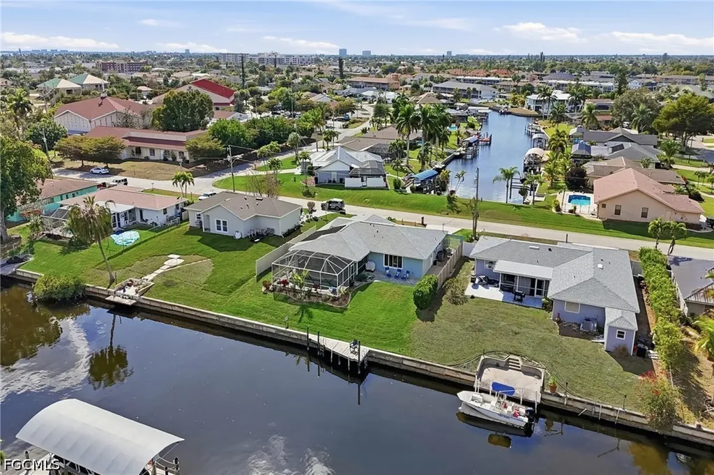 4433 SE 8th Place Cape Coral FL 33904