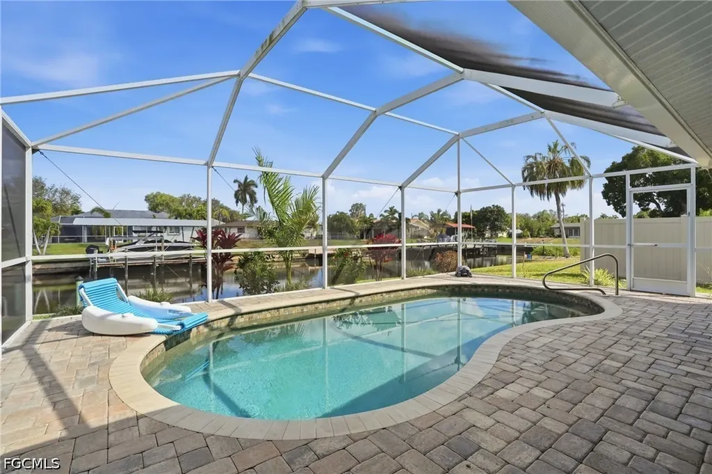 4433 SE 8th Place Cape Coral FL 33904
