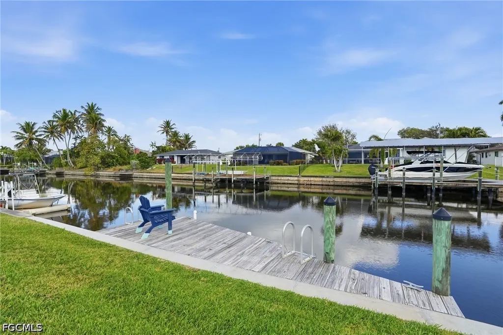4433 SE 8th Place Cape Coral FL 33904