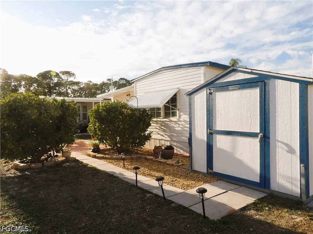 5020 Forest Park Drive North Fort Myers FL 33917