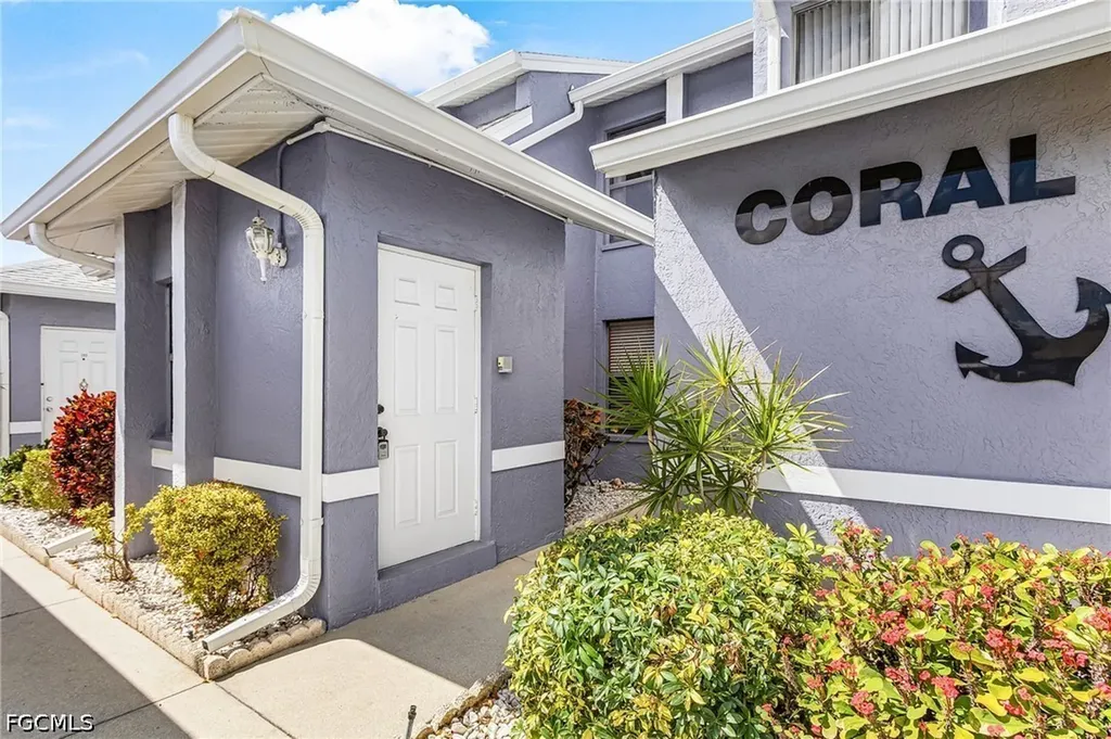 4620 SE 5th Place Cape Coral FL 33904