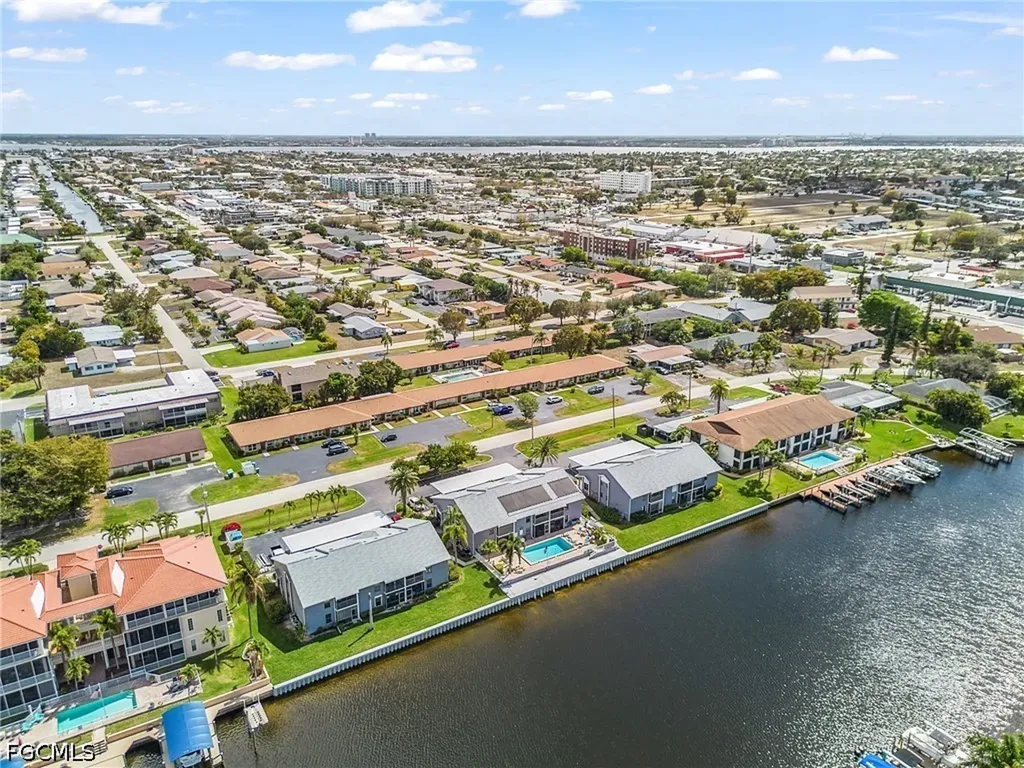 4620 SE 5th Place Cape Coral FL 33904