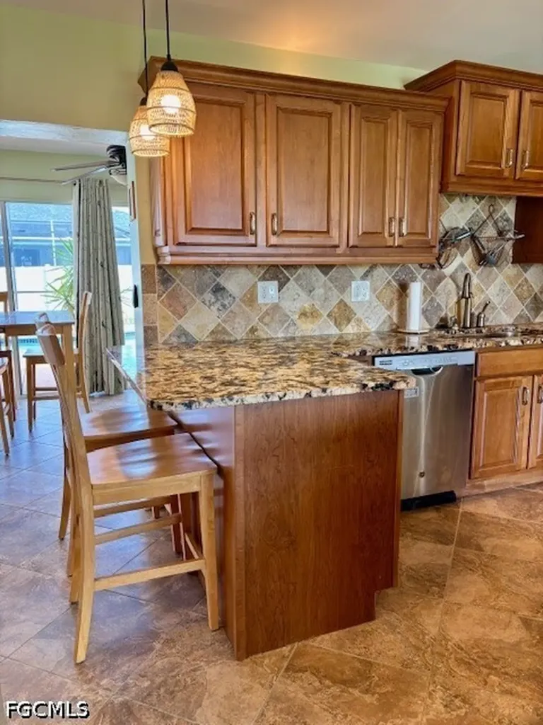 1155 SW 43rd Street Cape Coral FL 33914