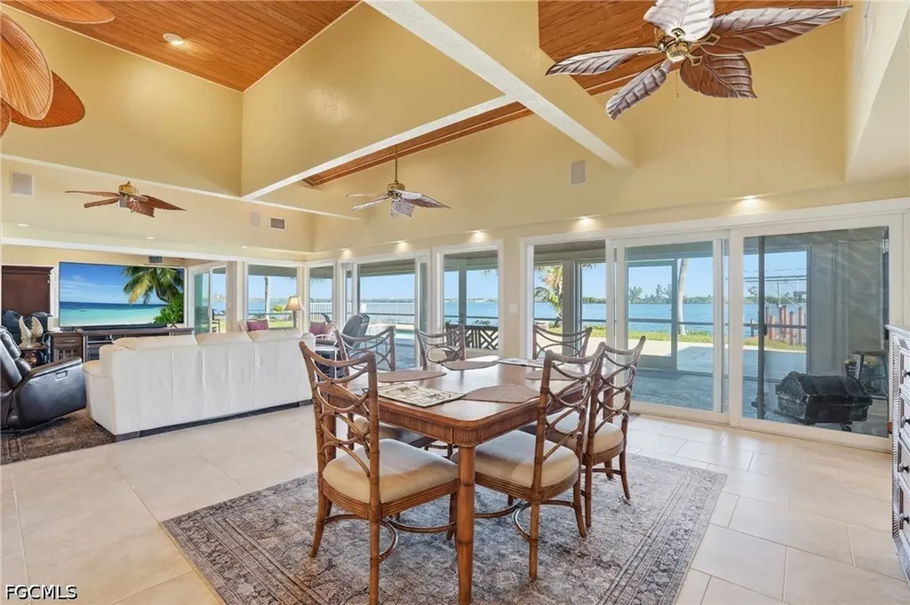 4473 E Riverside Drive Fort Myers FL 33905