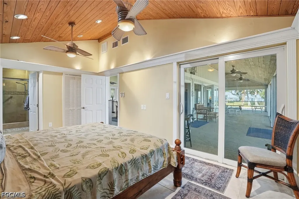 4473 E Riverside Drive Fort Myers FL 33905