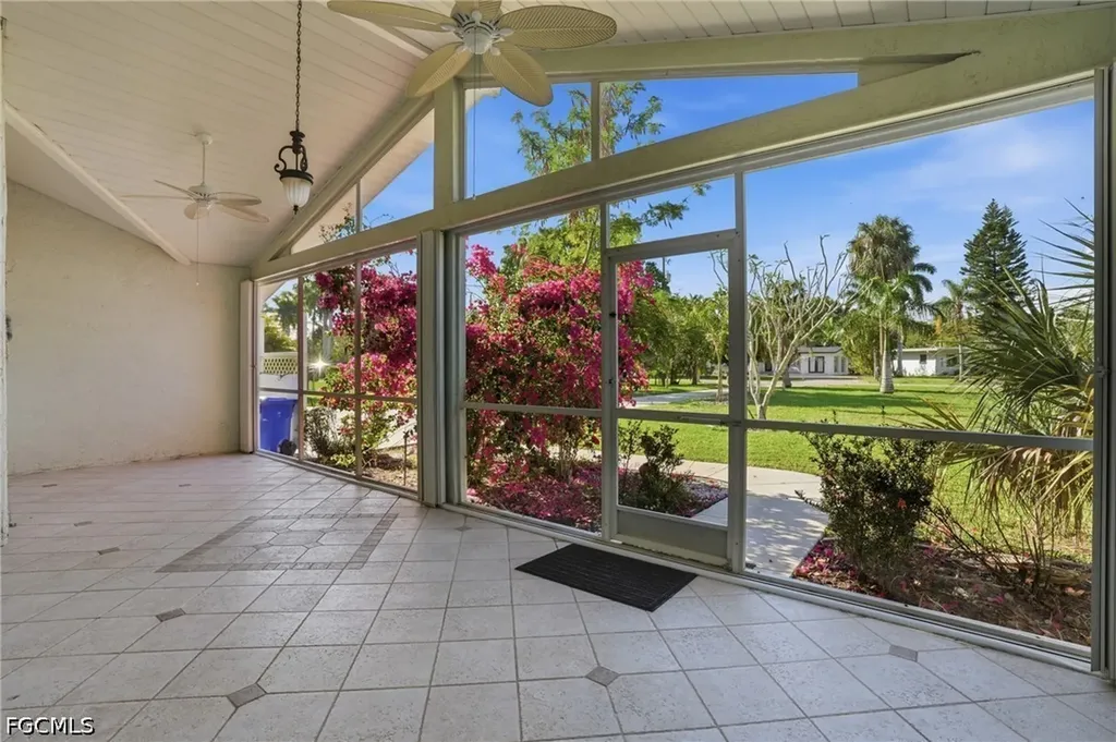 4473 E Riverside Drive Fort Myers FL 33905