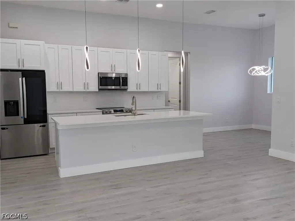 3027 SW 16th Place Cape Coral FL 33914