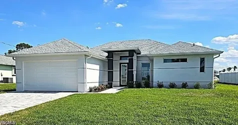 3027 SW 16th Place Cape Coral FL 33914