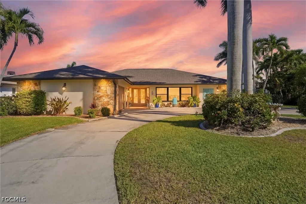 5205 Tiffany Court Cape Coral FL 33904