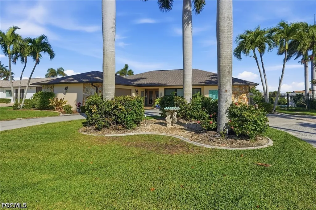 5205 Tiffany Court Cape Coral FL 33904