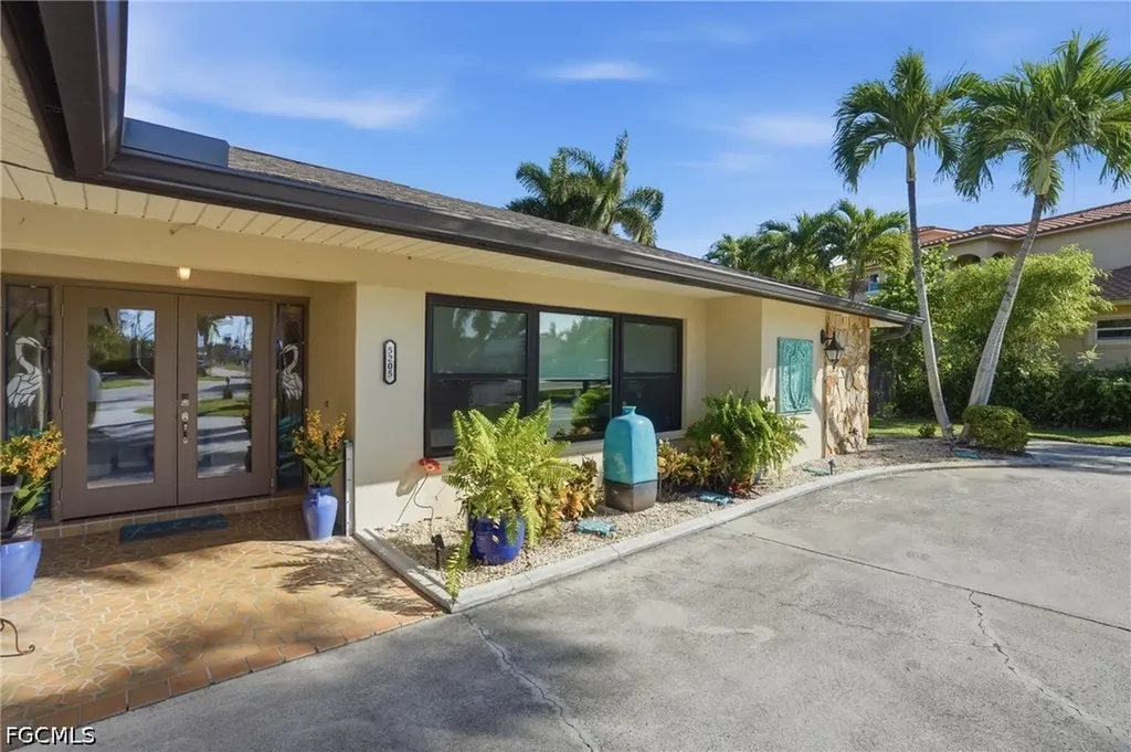 5205 Tiffany Court Cape Coral FL 33904
