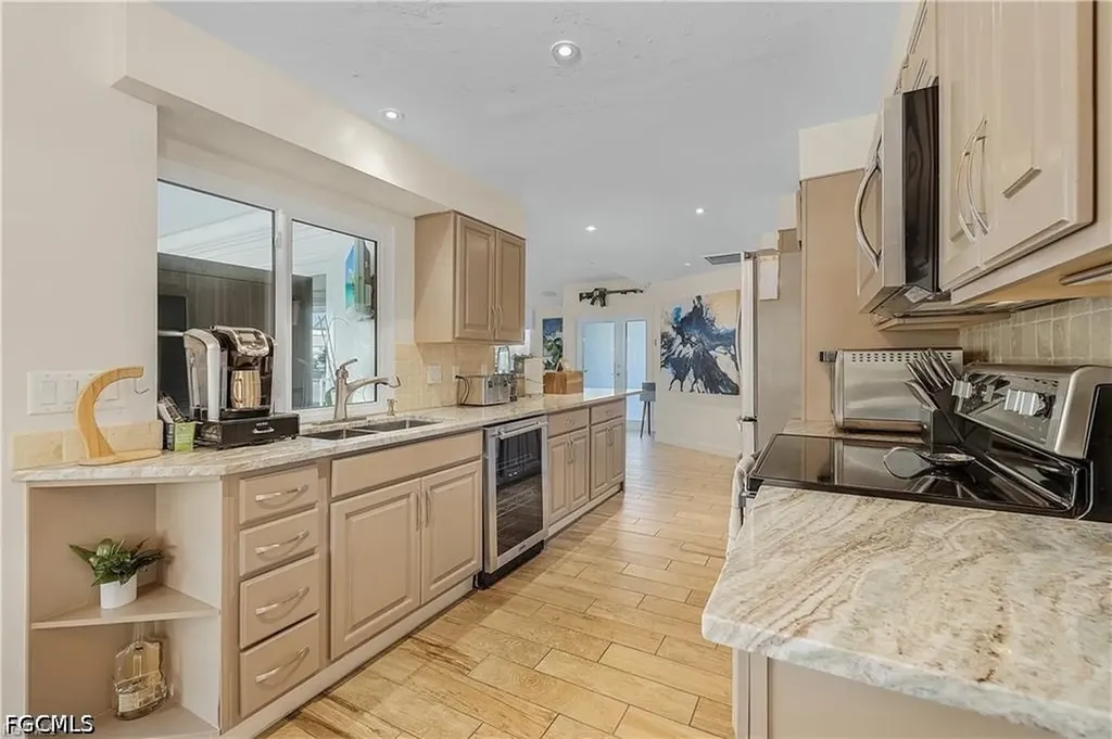 134 SW 53rd Terrace Cape Coral FL 33914