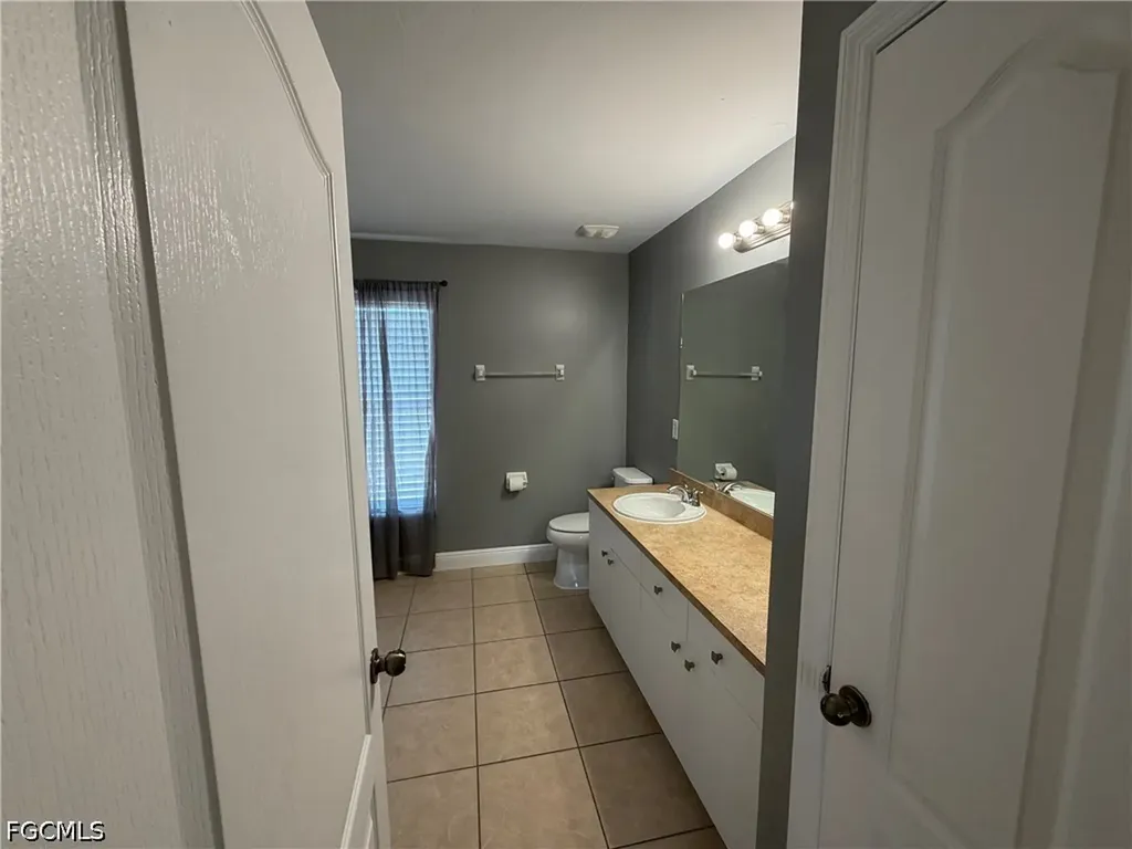 2325 NW 25th Terrace Cape Coral FL 33993