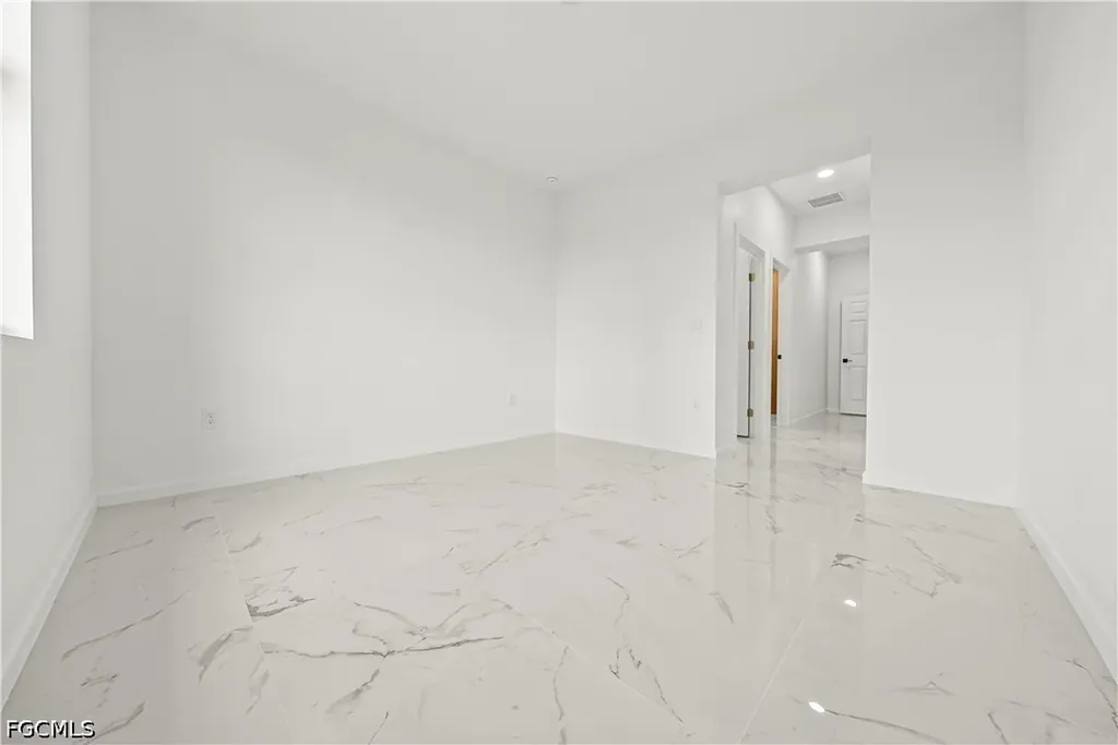 2810 72nd Street W Lehigh Acres FL 33971
