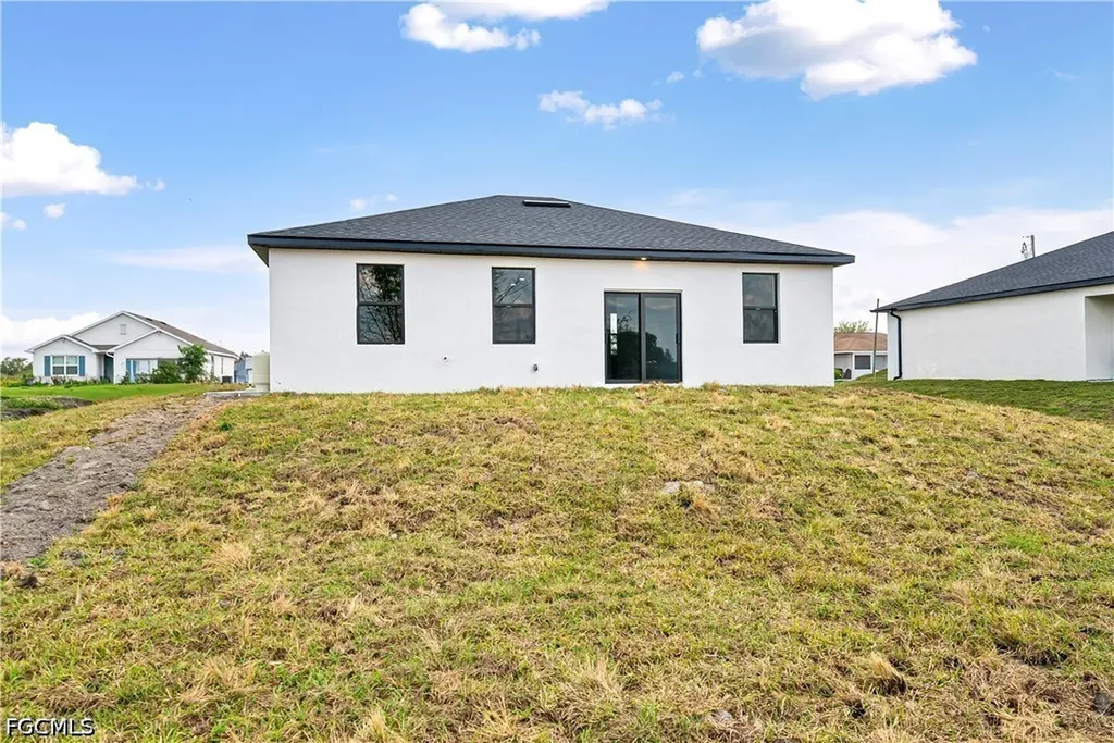 2810 72nd Street W Lehigh Acres FL 33971