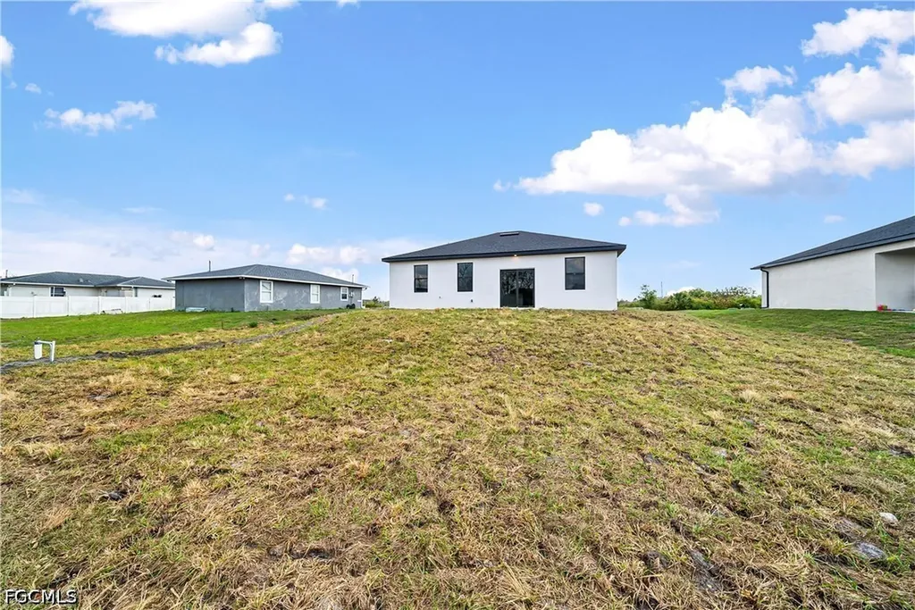2810 72nd Street W Lehigh Acres FL 33971