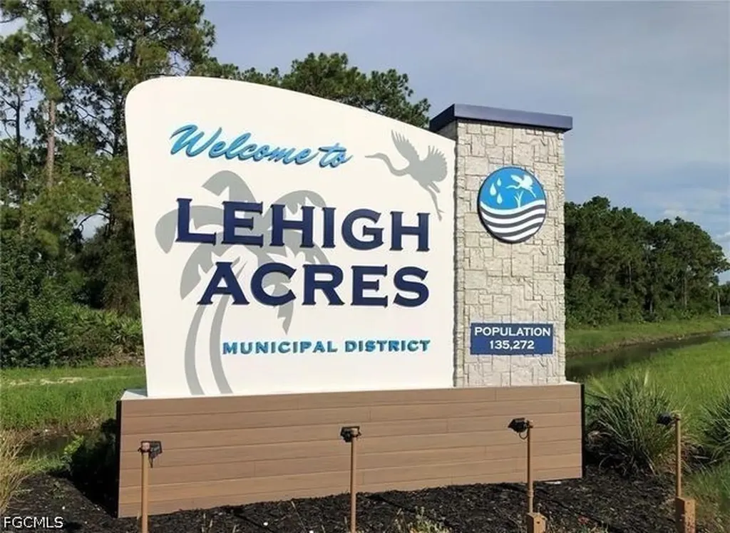 3421 39th Street SW Lehigh Acres FL 33976