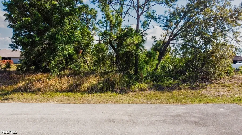3421 39th Street SW Lehigh Acres FL 33976
