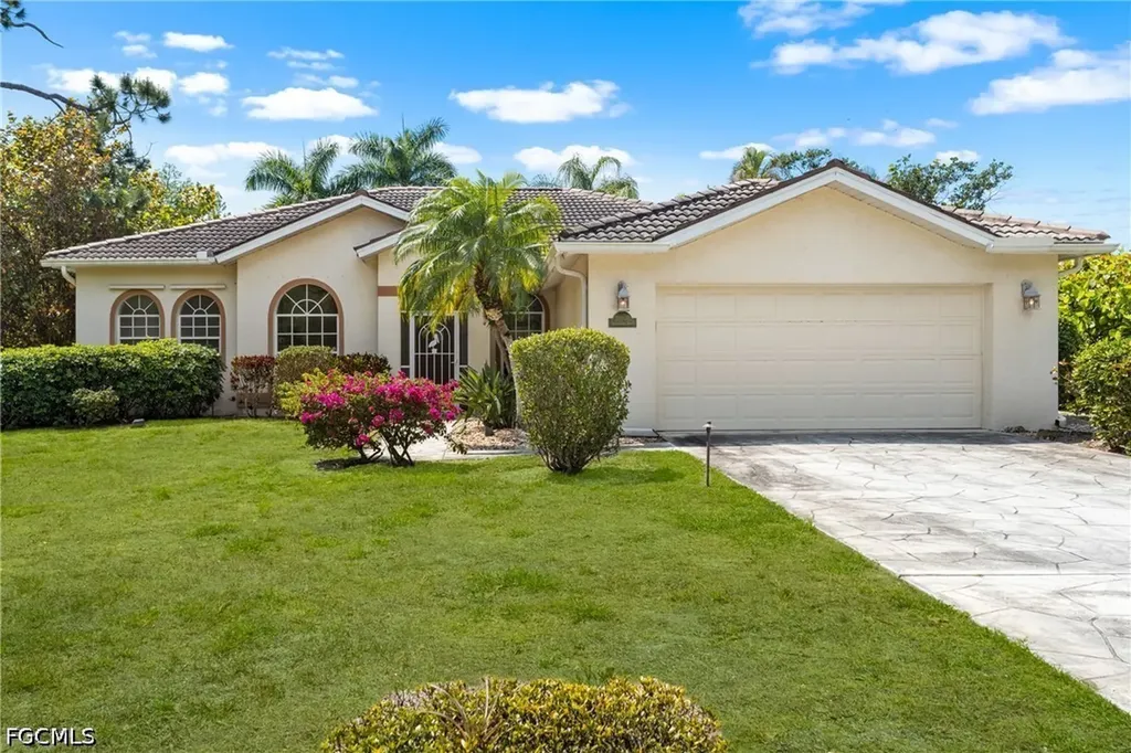25900 Creekbend Drive Bonita Springs FL 34135