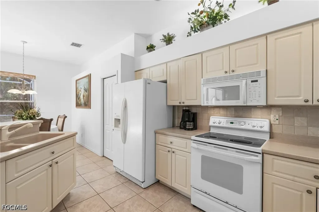 25900 Creekbend Drive Bonita Springs FL 34135